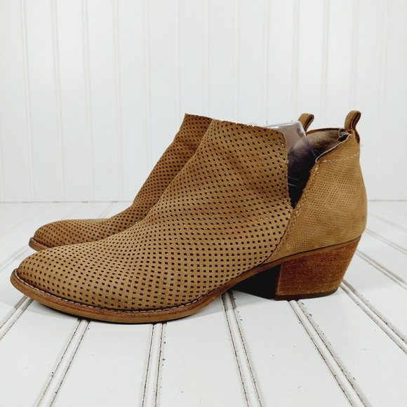 Dolce Vita Shoes - Dolce Vita Sonya Taupe Suede Leather Perforated  Block Heel Ankle Booties A957
